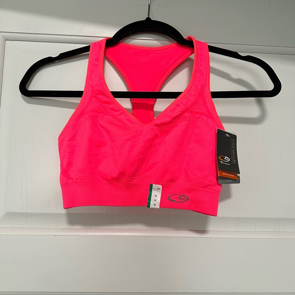stretchy sports bra